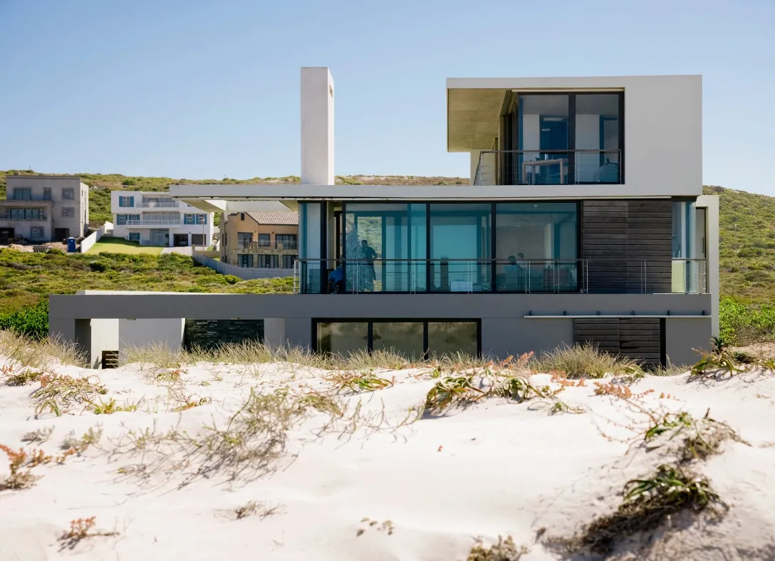 The Ocean Modern Guide to Navigating HOAs in Exclusive Coastal Communities