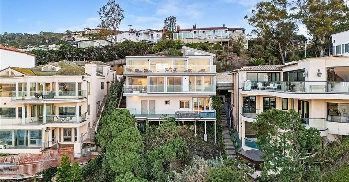 1624 Torrey Pines Rd, La Jolla, CA 92037