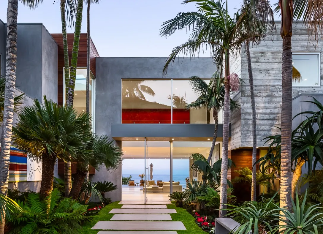 Where Sky Meets Sea: Designing Coastal Homes That Breathe