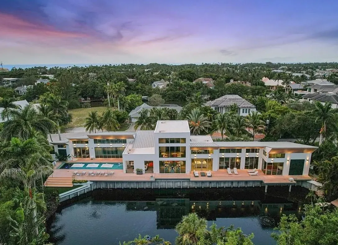 Contemporary Waterfront Homes for Sale in Naples, Florida