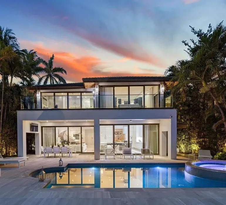 401 E Rivo Alto Dr, Miami Beach, FL 33139