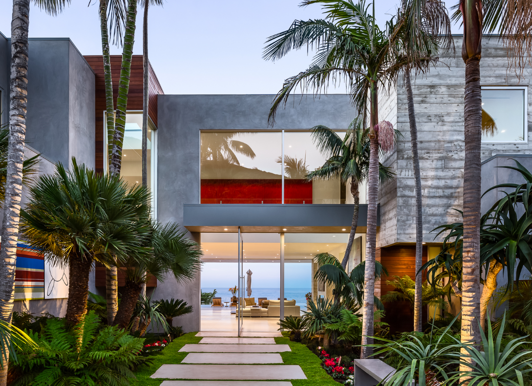 Where Sky Meets Sea: Designing Coastal Homes That Breathe